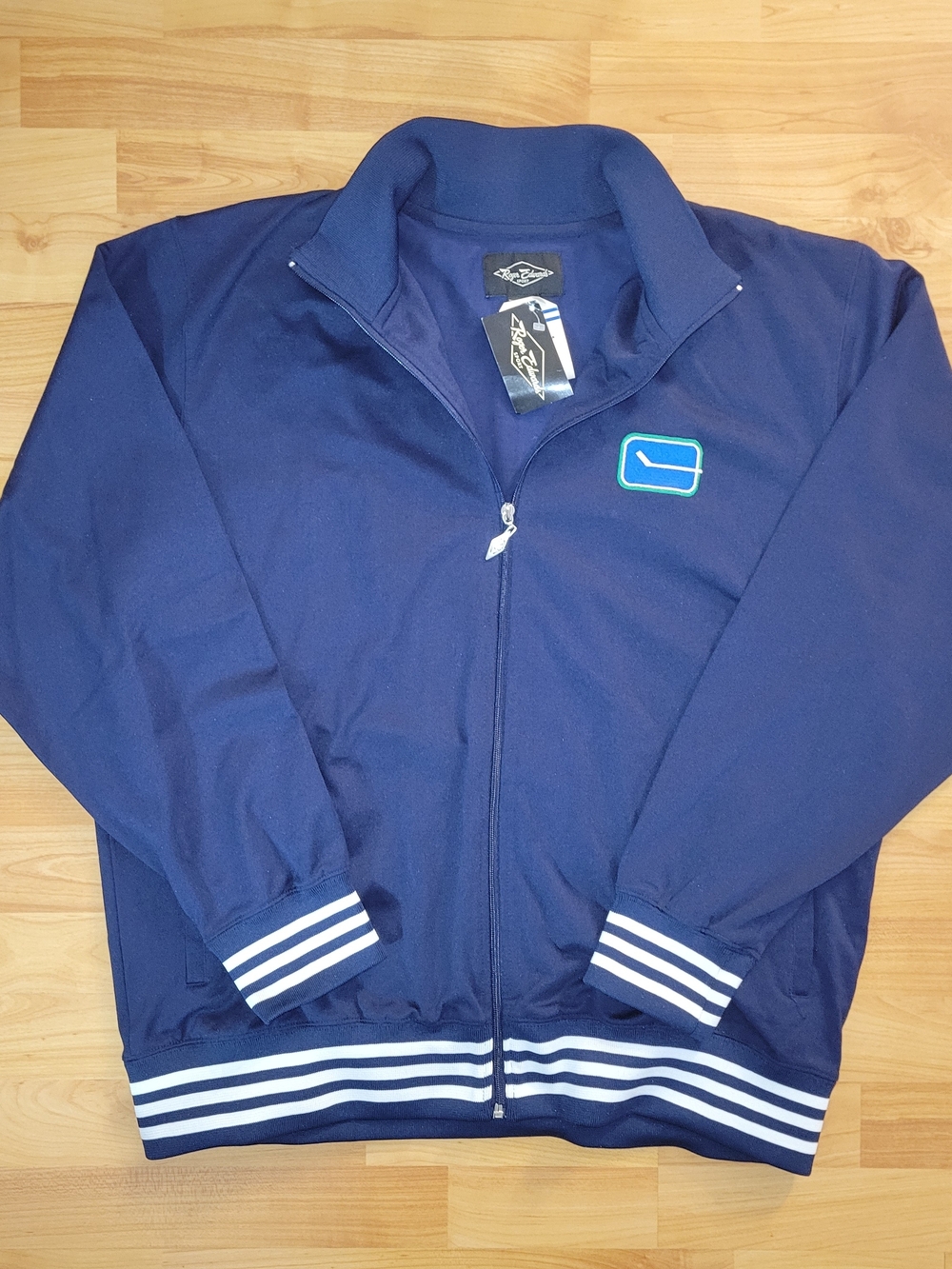 Roger Edwards Sport Vancouver Canucks Vintage Hockey Collection LARGE Jacket NWT